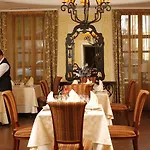 Leopolis Hotel 
