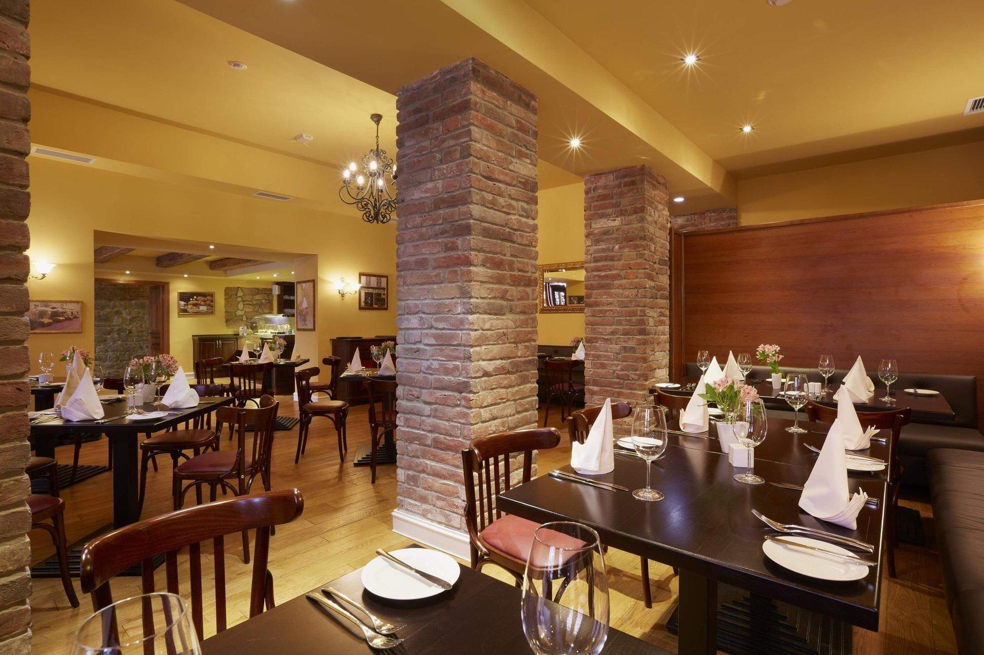 Leopolis Hotel Lwów